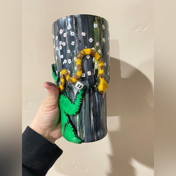 Beautiful stainless-steel tumbler. Oogie 3D glow in the dark. - Picture 2 of 5